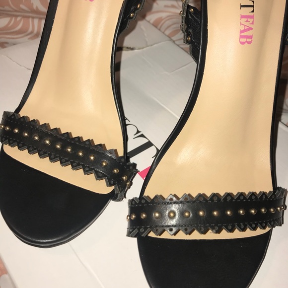 high heels - Picture 3 of 3